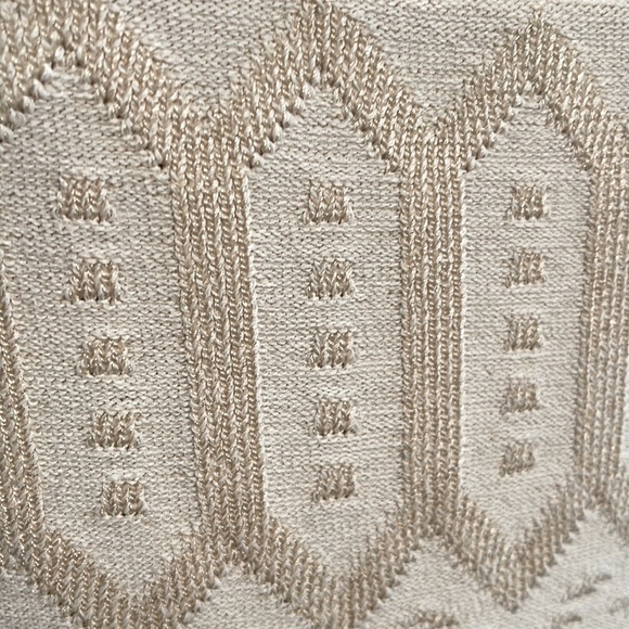 WHBM CREAM SWEATER TANK - Picture 5 of 8